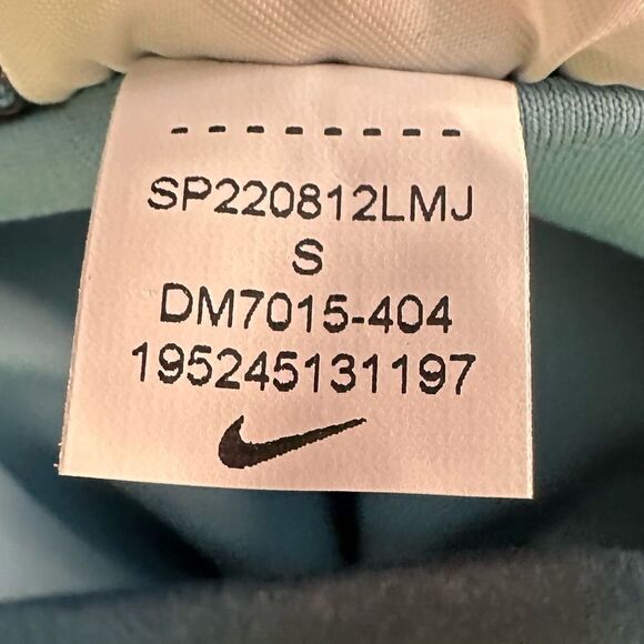 NWT Nike Yoga Tight Fit High Rise 7/8 Length Leggings (S) - Picture 2 of 6